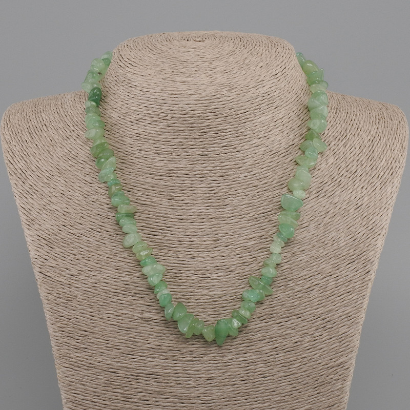 Намисто Нефрит крихта, діаметр 7-8, 5х2-6мм+-, довжина 45см +5см подовжуючий ланцюжок