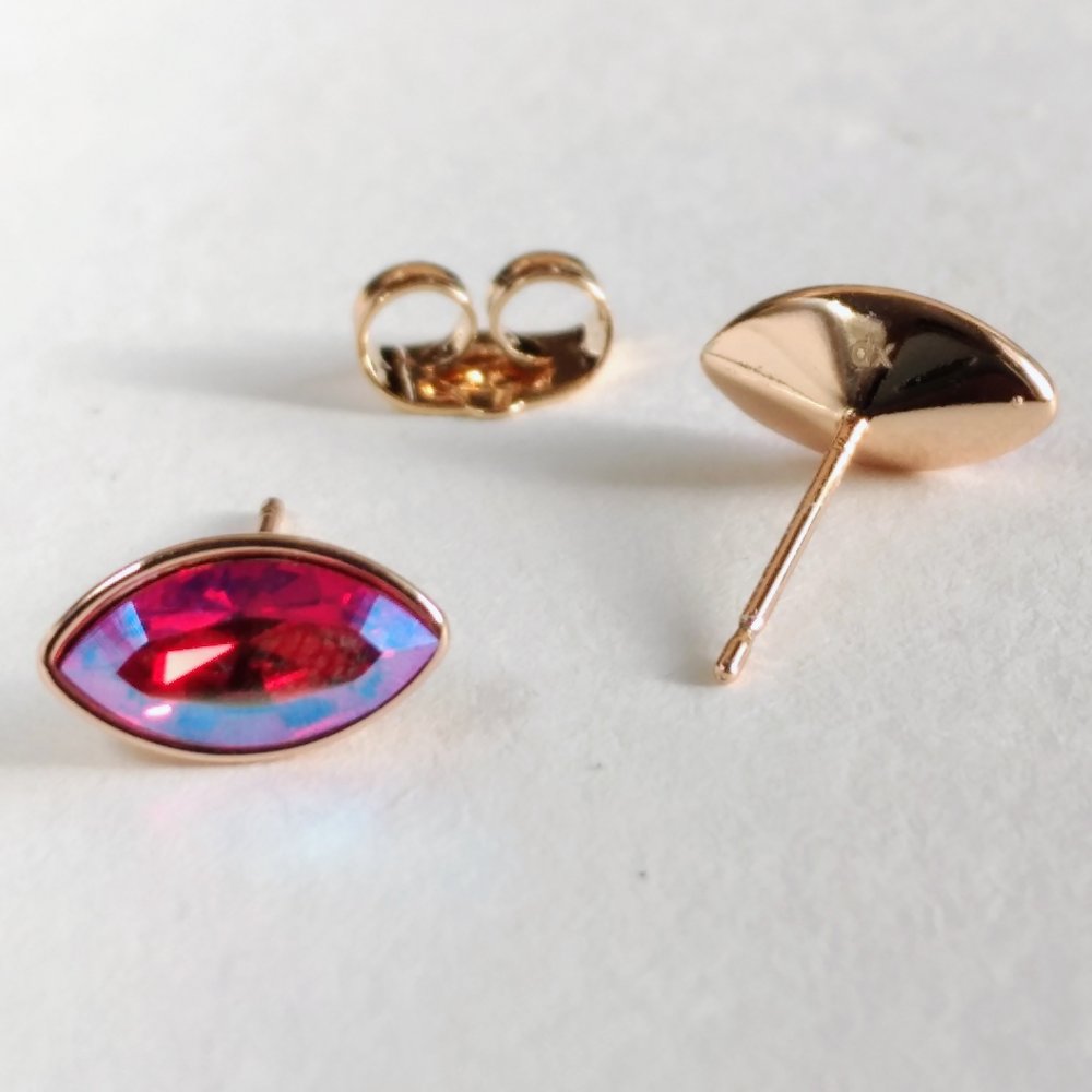 Сережки Xuping пусети кульчики з кристалами Swarovski зерно колір червоний блакитний хамелеон, діаметр 6х11мм позолота