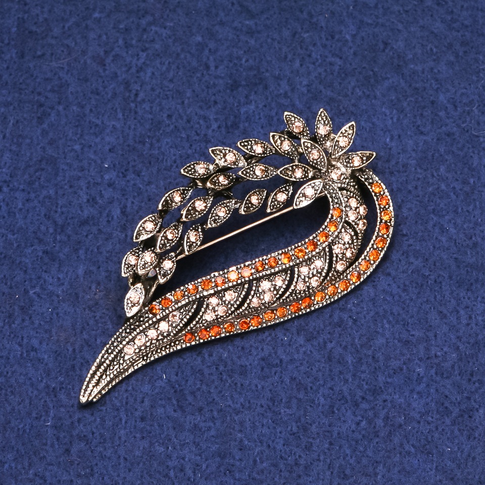 Брошка Квітка з стразами золотистий метал 38х72мм